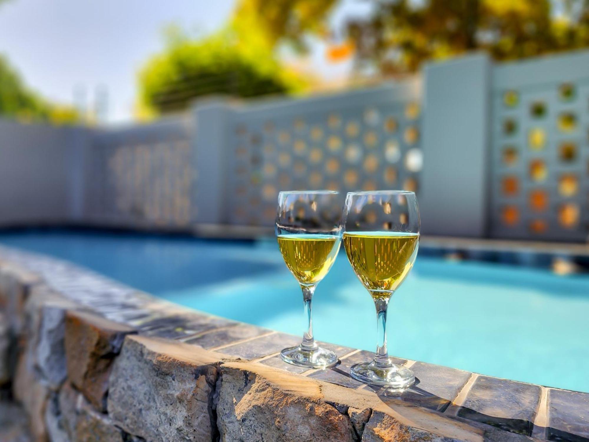 Branch & Vine Cottages - Constantia - Formerly Pinoak Cottages Ciudad del Cabo Exterior foto